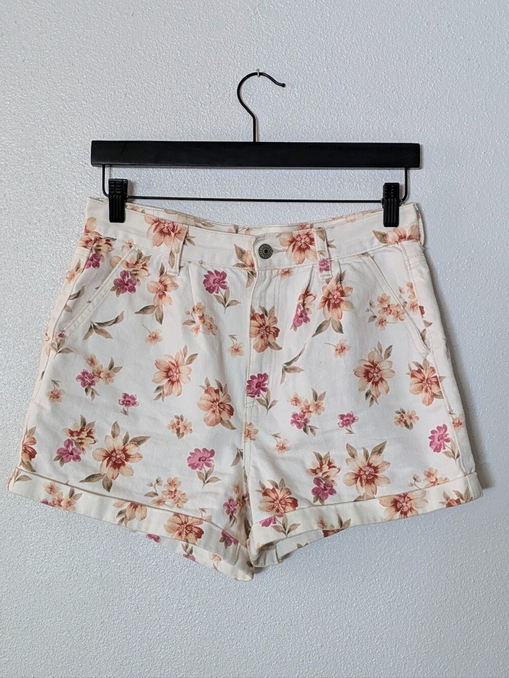 American Eagle Floral White Denim High-Rise Shorts 6